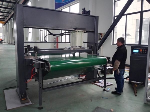 HCL4 360 degree rotating feeding belt travel head hydraulic cutting machine
